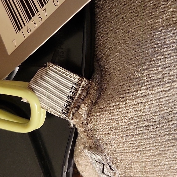 Anne Klein Sleeveless V-Neck Sweater - Picture 14 of 14